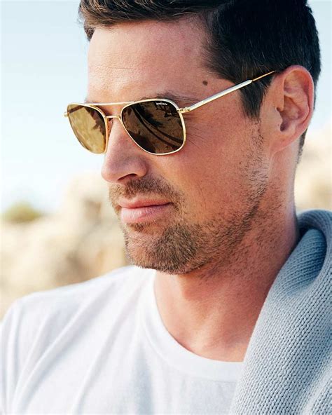 Ultimate Guide to Aviator Sunglasses: Find the Best Aviators for You